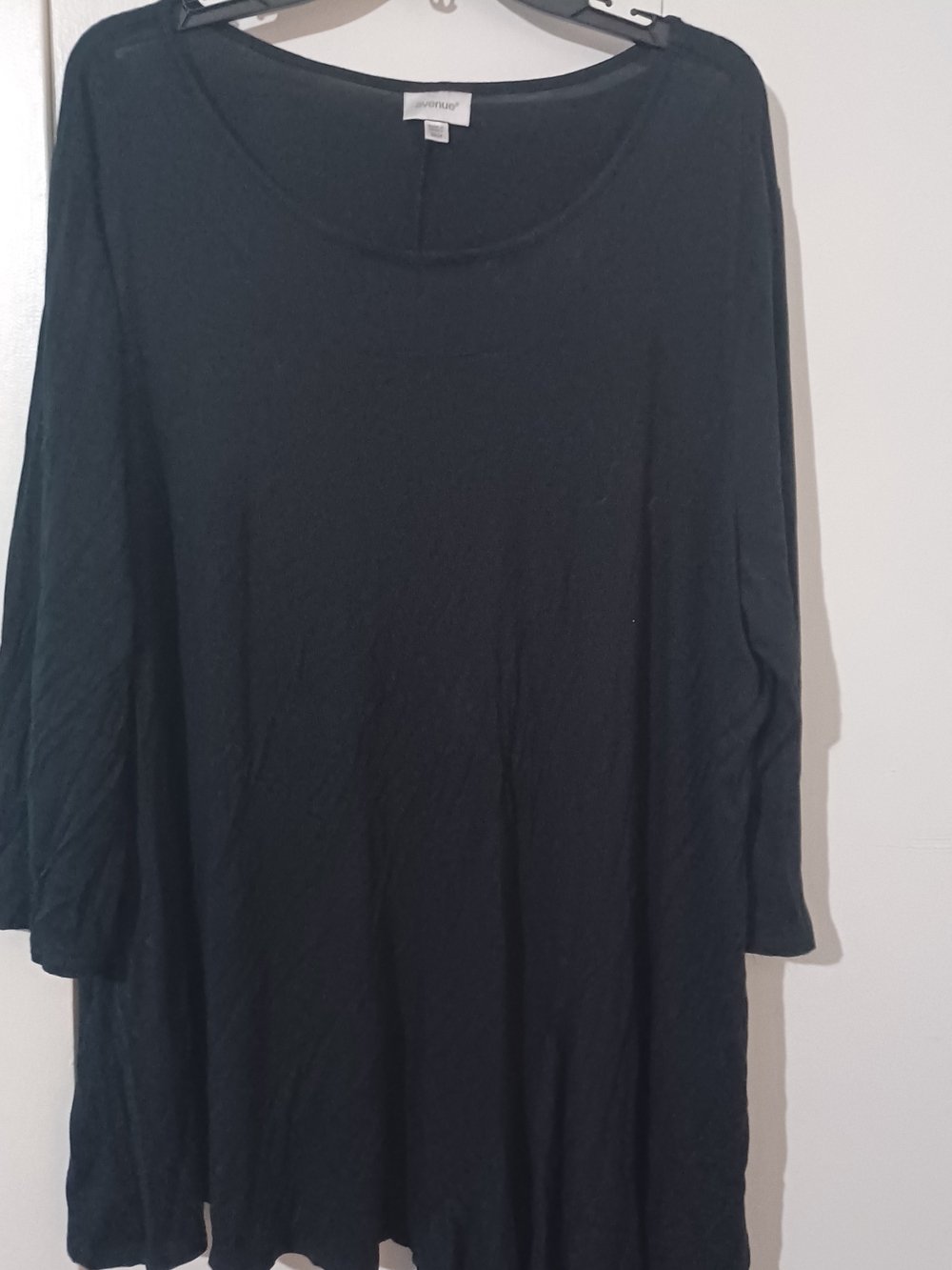 Black Long-Sleeve Swing Top